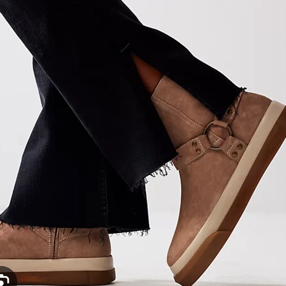 Free People Tan Ankle Boots - Picture 2 of 9